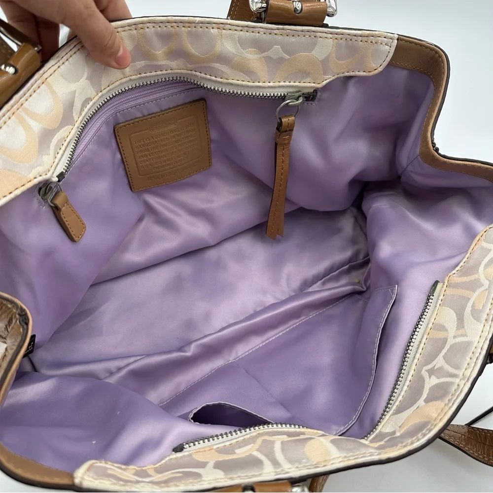 COACH CANVAS SHOULDER BAG PATENT LEATHER ADJUSTABLE STRAPS COACH TAG EUC - Picture 6 of 11